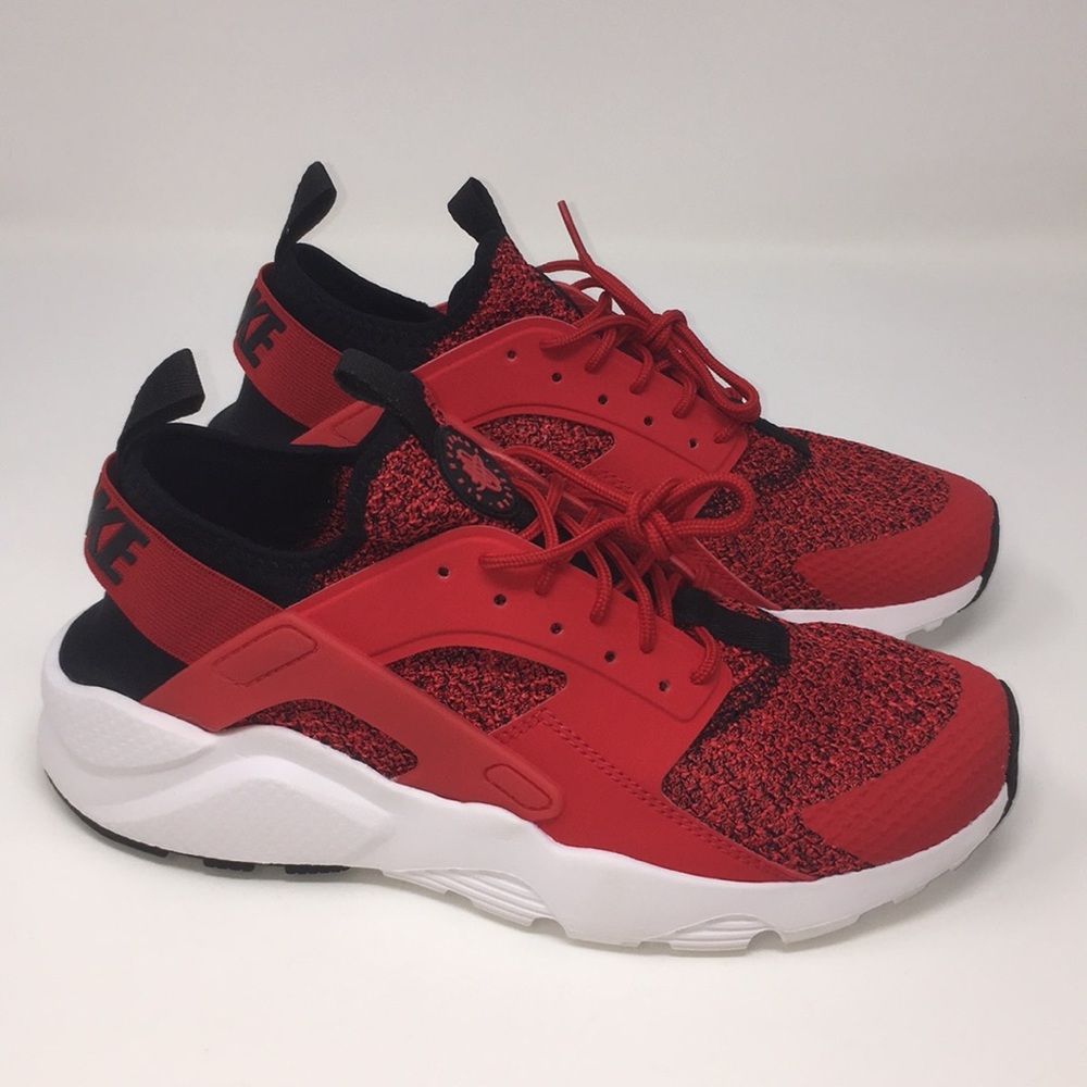 Red and Black Nike Huaraches -- Size 8.5